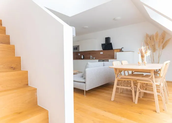 Airconditioned Penthouse *